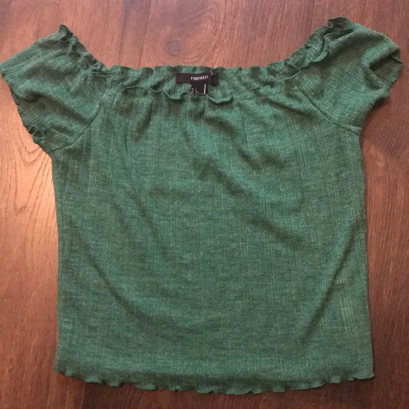Tops - Forever 21 Crop Top 🌱